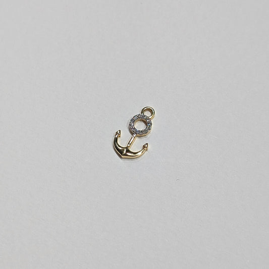 The Anchor Pendant – 18K Gold with Diamonds