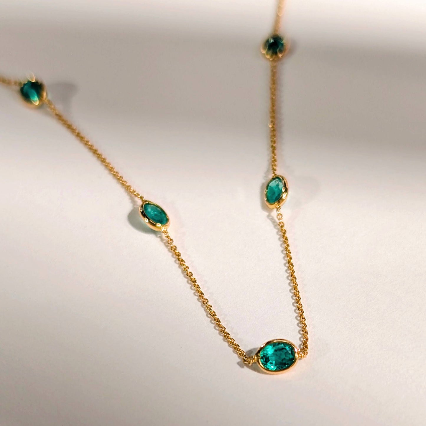 Emerald Interval – 18K Emerald Necklace