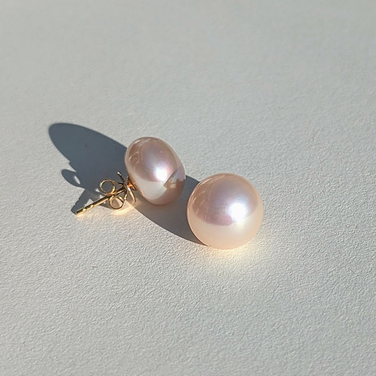 The Blushlight Studs – 18K Gold with Pink Pearls