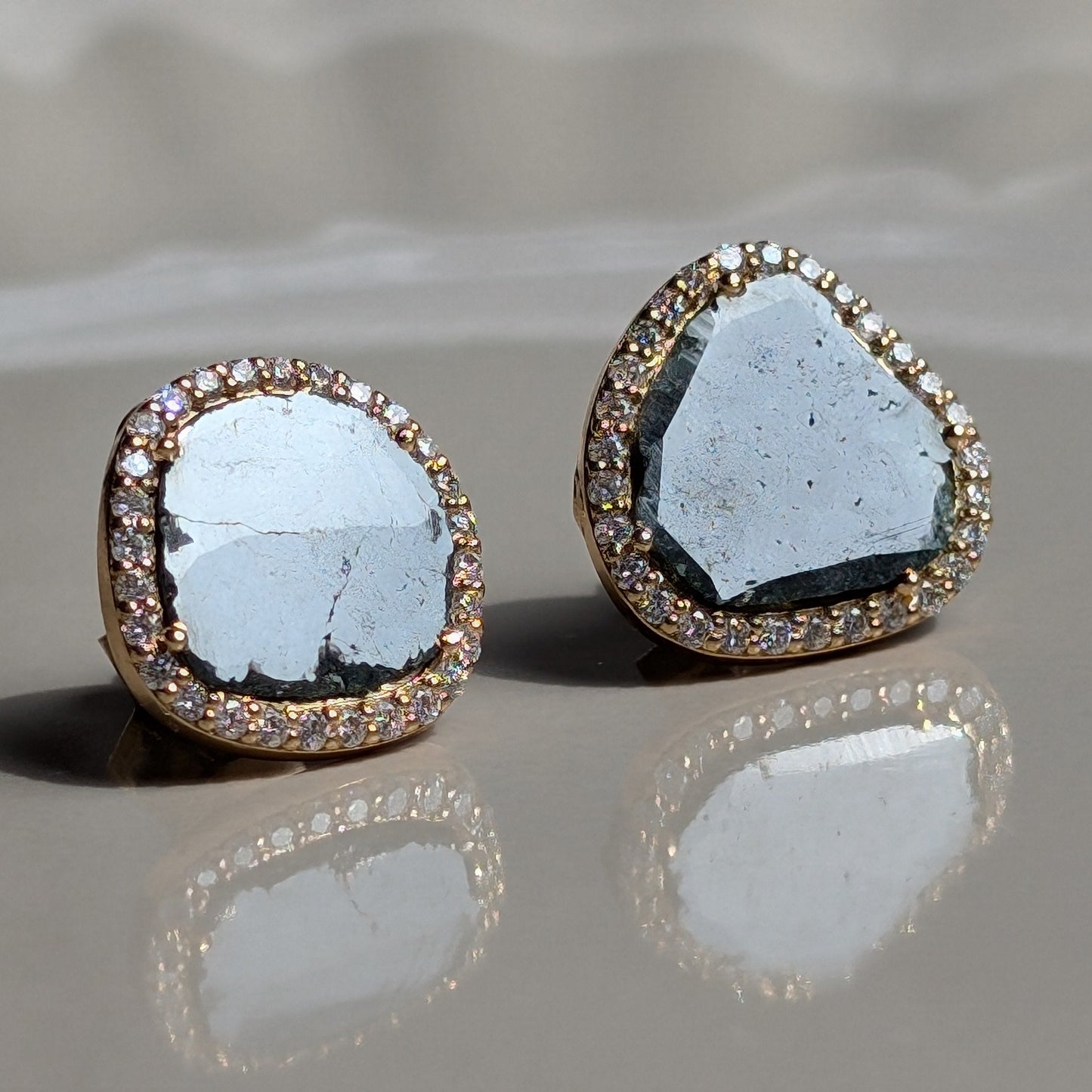 The Éclat Noir – 18K Diamond Slice Earrings