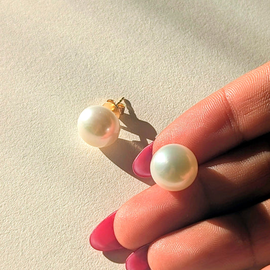 The Pureline Studs – 18K Gold & Freshwater Pearls