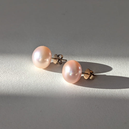 The Blushlight Studs – 18K Gold with Pink Pearls