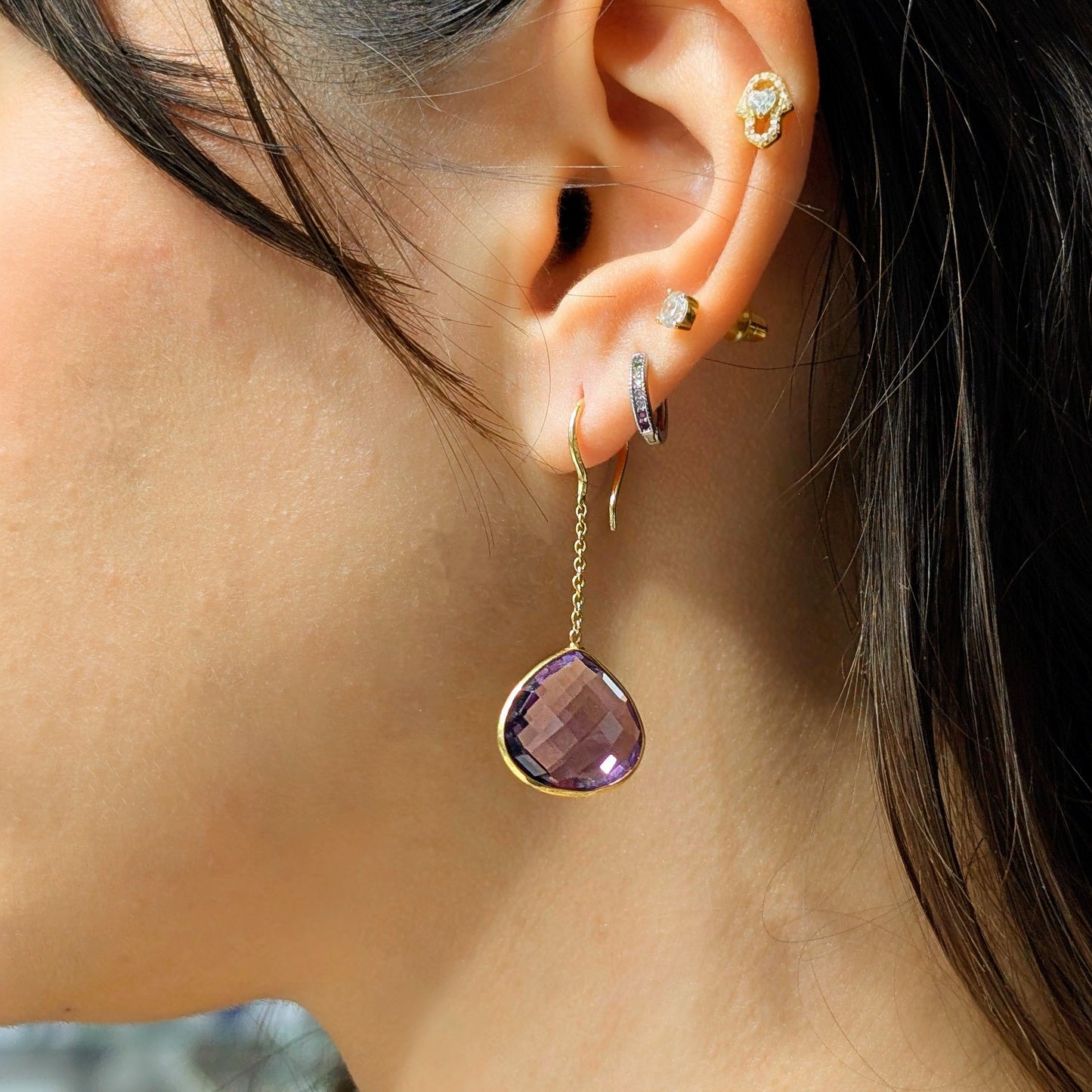 Violet Drop – 18K Amethyst Chain Earrings