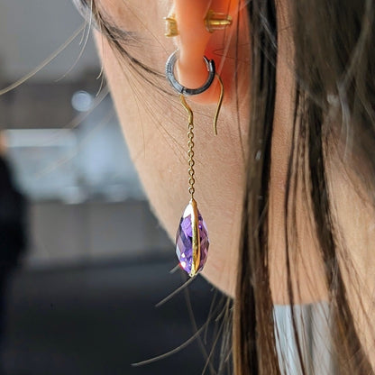 Violet Drop – 18K Amethyst Chain Earrings