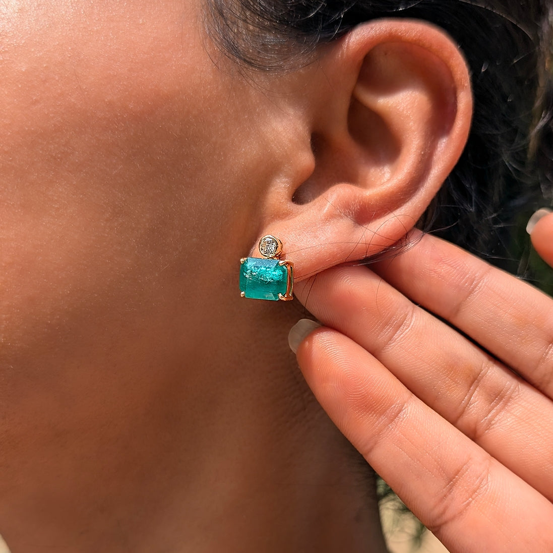 The Crownline – 18K Gold Emerald & Diamond Studs