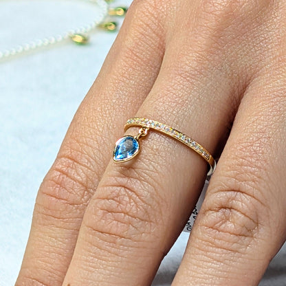 Azure Drop – 18K Blue Topaz & Diamond Ring